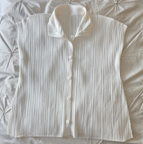 Essey Miyaki Pleates Please Beige Button Up Top - Picture 2 of 8